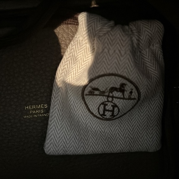 *NEW AND NEVER WORN* Picotin 2022 Lock 18 Clemence Taurillon Bag Etoupe - Picture 3 of 4